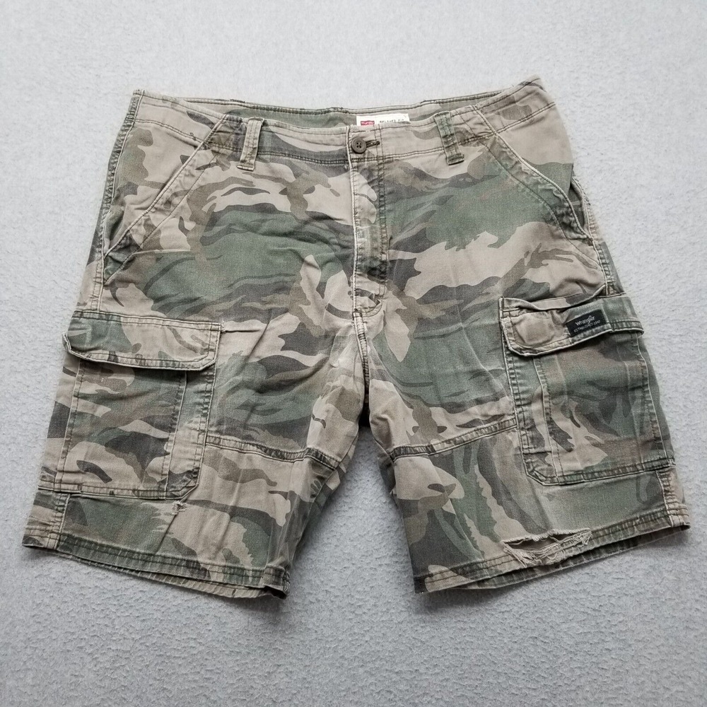 Wrangler Cargo Shorts Mens 38 Green Camouflage Outdoor Pockets Casual Distressed
